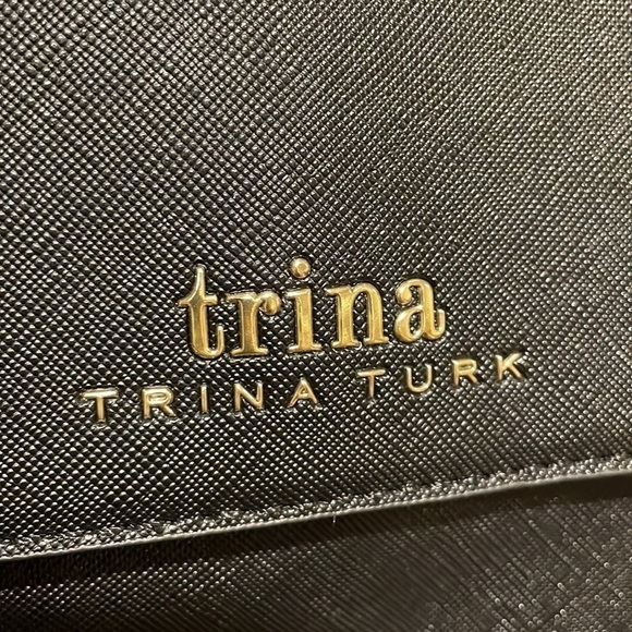 NWT Trina Turk Top Handle Bag with detachable shoulder strap NWT - Picture 2 of 6